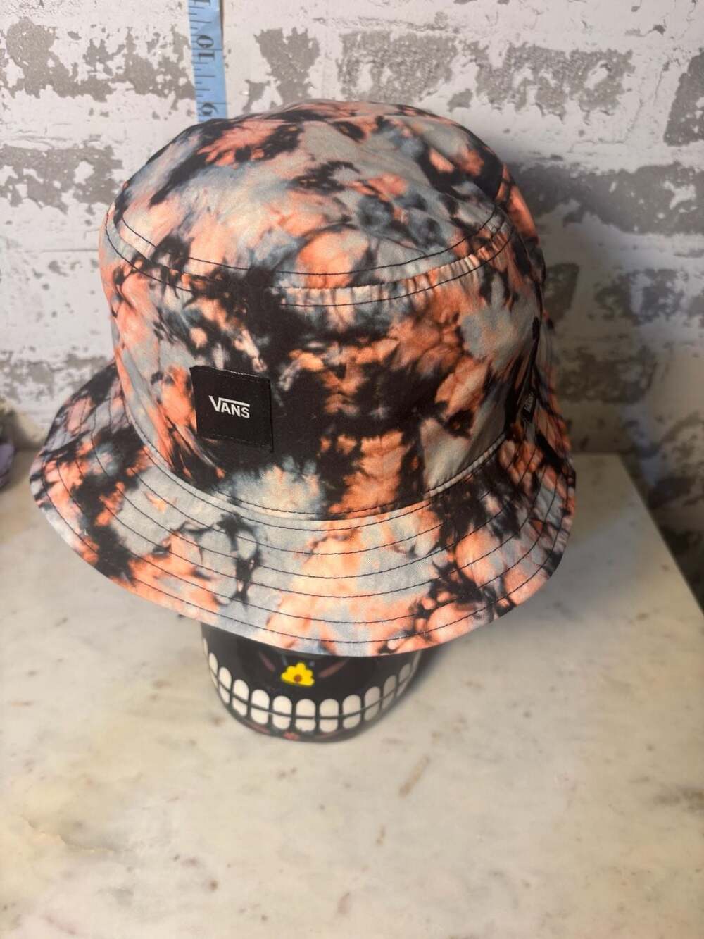NWOT Vans Undertone II Bucket Hat Wash Dye Tie Dye Black Orange Size S M